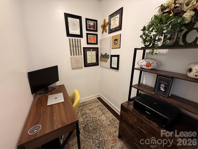 Building Photo - 8708 Aspinwall Dr