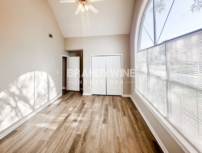 Building Photo - 12339 Lakeside Pkwy