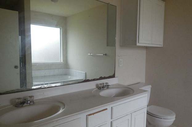 Building Photo - 12406 Magnolia Canyon