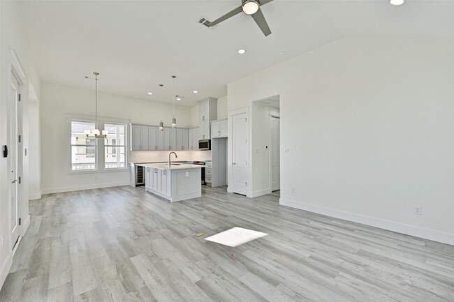 Building Photo - 25231 Sausalito Dr