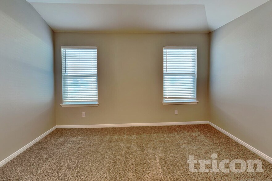 Building Photo - 10918 Chatham Ct