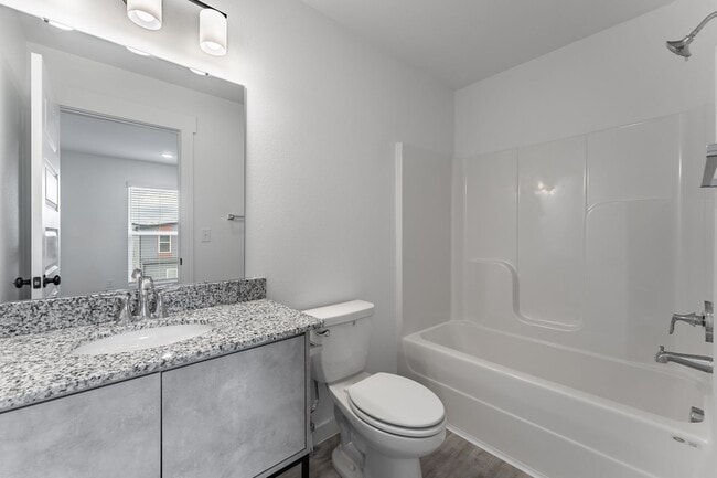 Building Photo - Modern 2-Bed, 2.5-Bath New Build in Bentonville