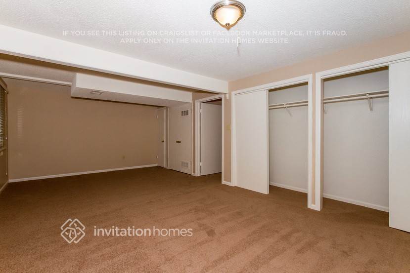 Building Photo - 9276 Clermont Dr