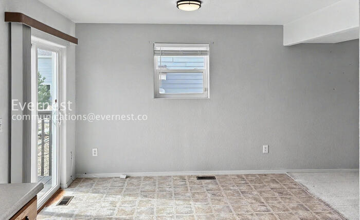 Building Photo - 451 Stardust Ct