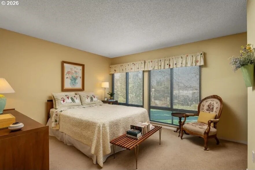 Building Photo - 1655 NW Lakeway Ln