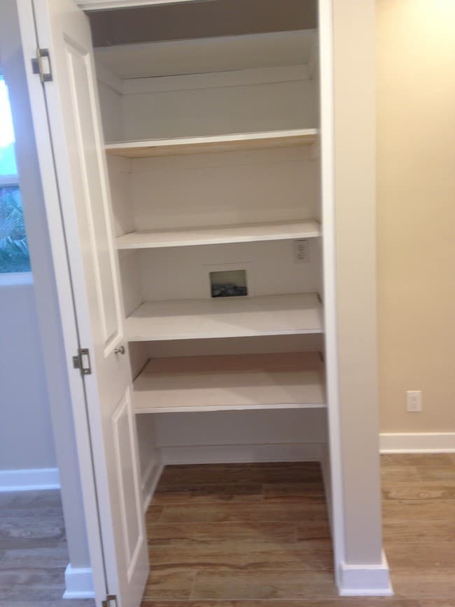 Pantry closet - 4020 Massachusetts E St