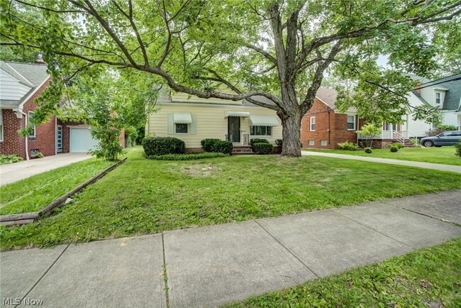 Building Photo - 1343 Victory Dr