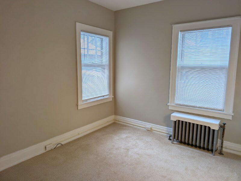 Building Photo - 69 Parkside Ave