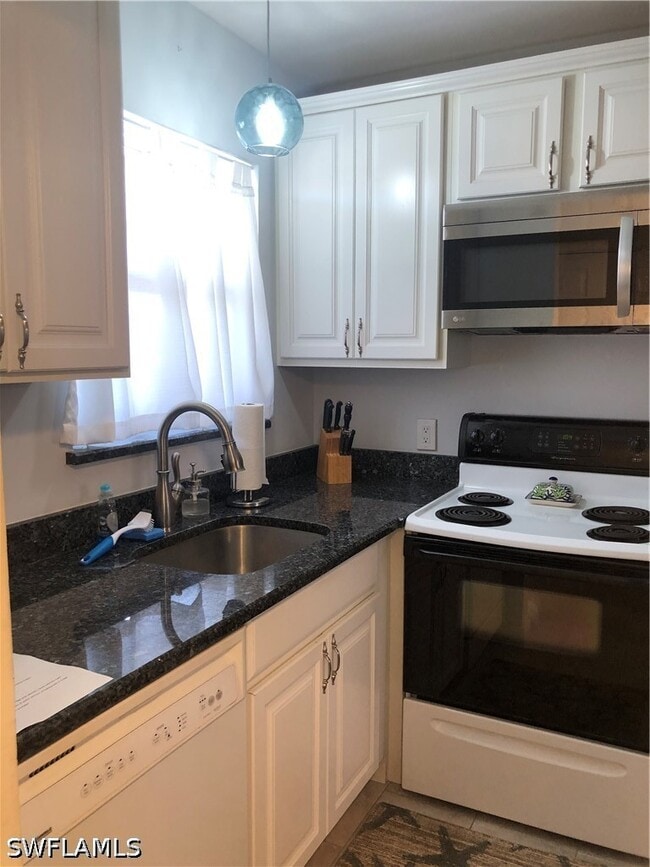 Building Photo - 150 Turtle Lake Ct