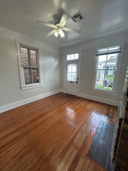 Building Photo - 4825 Perrier St