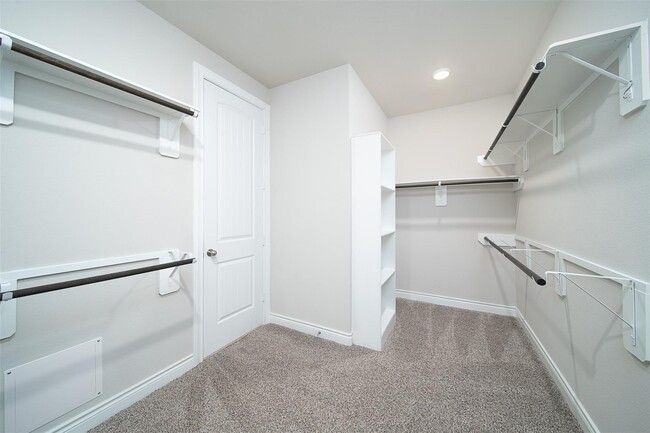 Building Photo - 13927 Manobrook Ct