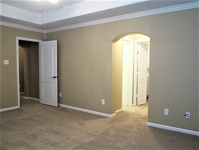 Building Photo - 12403 Fort Dupont Ln