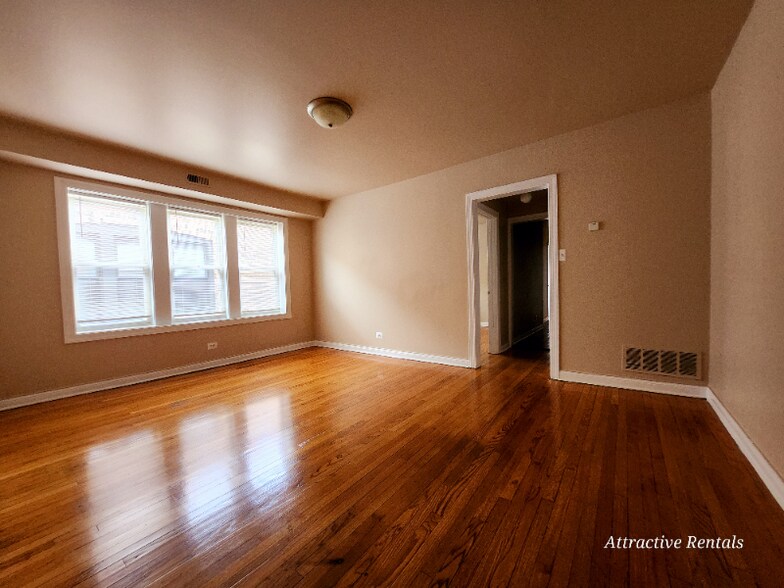 Building Photo - 4919 W Adams St
