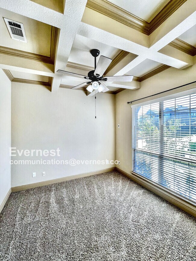 Building Photo - 16709 Stillhouse Hollow Ct
