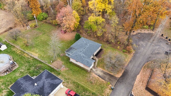 Building Photo - Recently Remodeled 4-Bedroom Home with Modern Upgrades & Spacious Yard in McCordsville