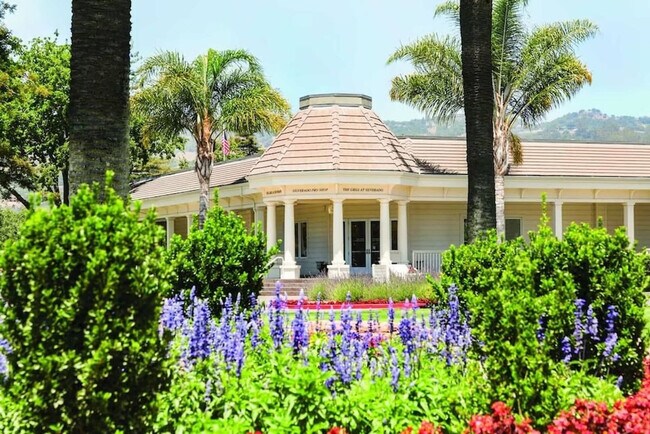 Building Photo - 668 Cottage Dr