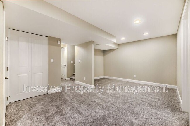 Building Photo - 2880 W Long Cir