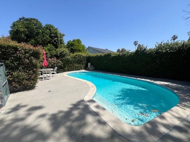 Building Photo - Charming 3 Bedroom 2 Bathroom Van Nuys Pool Home! Ready For Move-In!