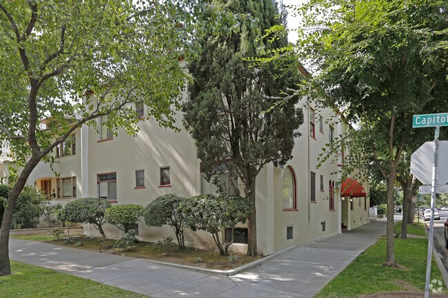 Building Photo - St. Charles Apartments