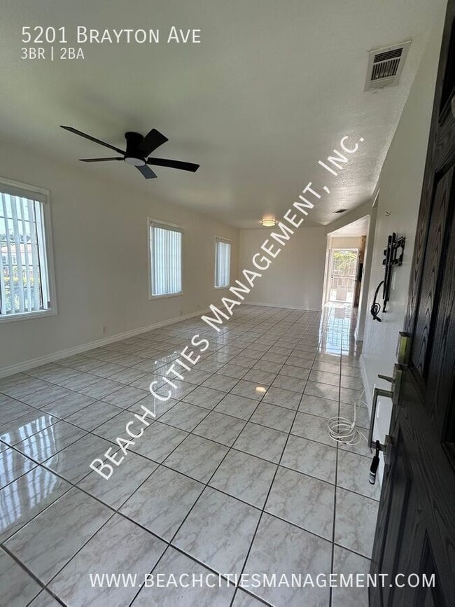 Building Photo - 5201 Brayton Ave