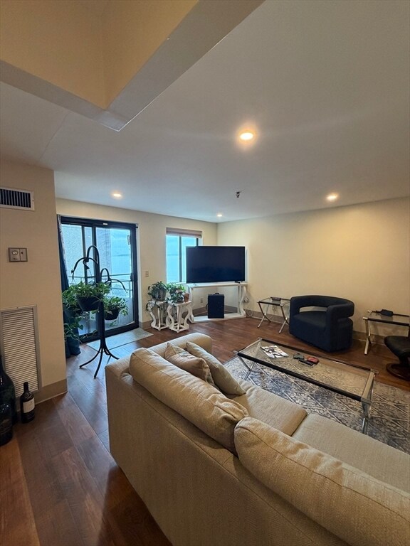 Building Photo - 376 Ocean Ave