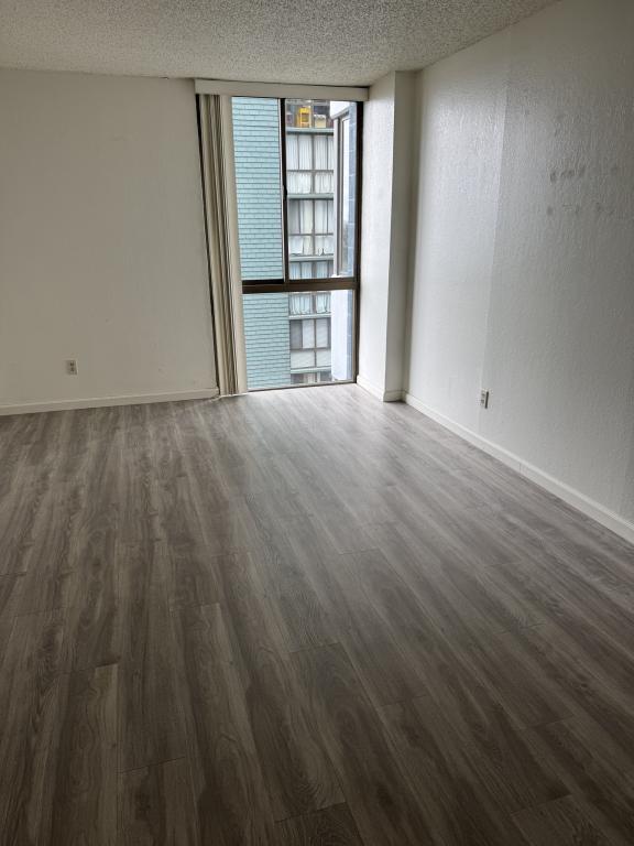 Building Photo - 555 Pierce St