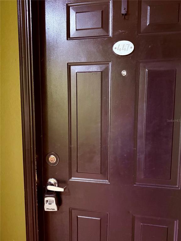 Building Photo - 911 N Orange Ave