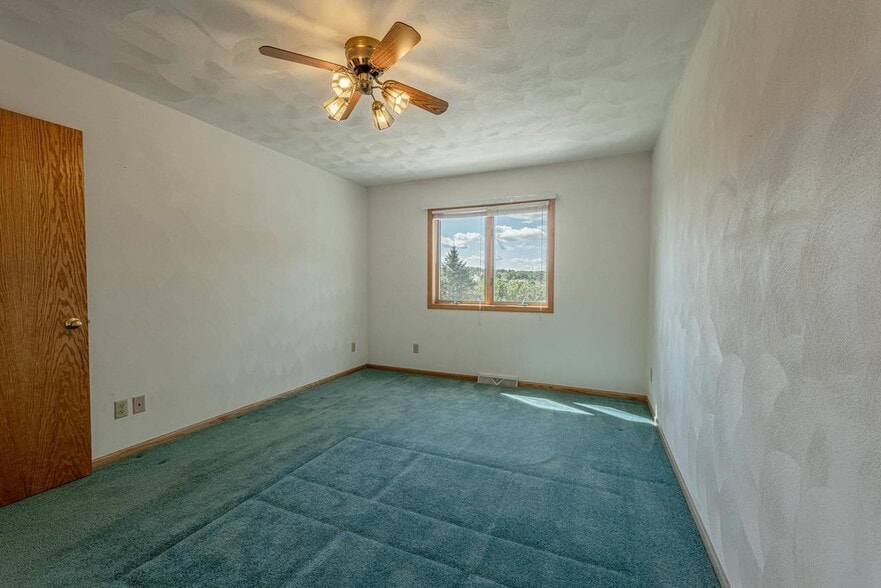 Primary Bedroom - 100 Grossenbacher Ln