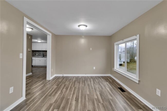 Building Photo - 114 Sawyer Ave