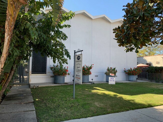 Primary Photo - 3719 Clarington Ave