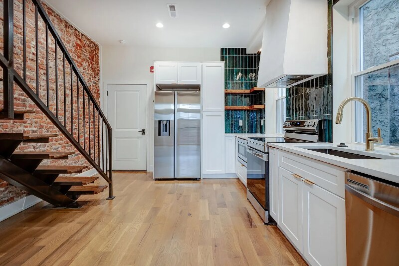 Building Photo - 2835 Diamond Dr