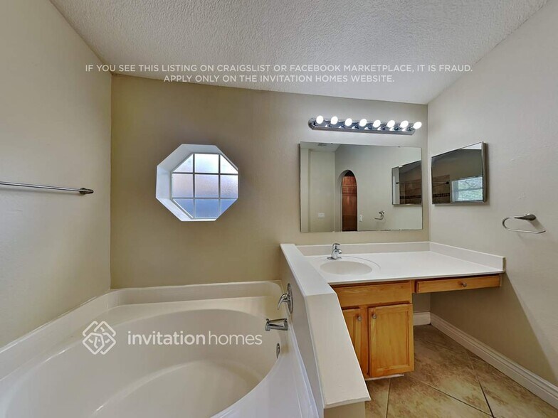 Building Photo - 5274 Laval Dr
