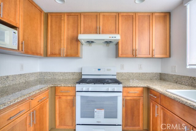 Building Photo - 580 W Main St