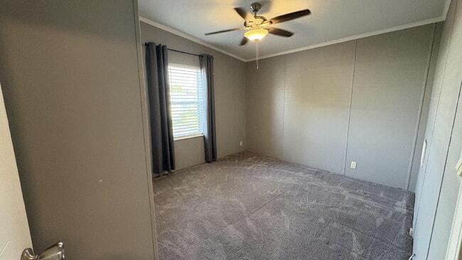 Building Photo - Beautiful 2-bed, 2-bath home is located in the highly desired Strawberry Ridge 55+ Community