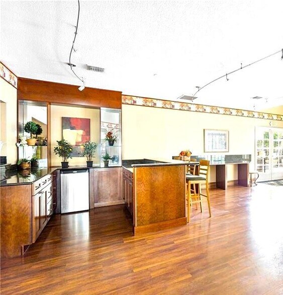 Building Photo - 9100 W Atlantic Blvd