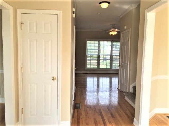 Building Photo - 1710 Springfield Village Ct