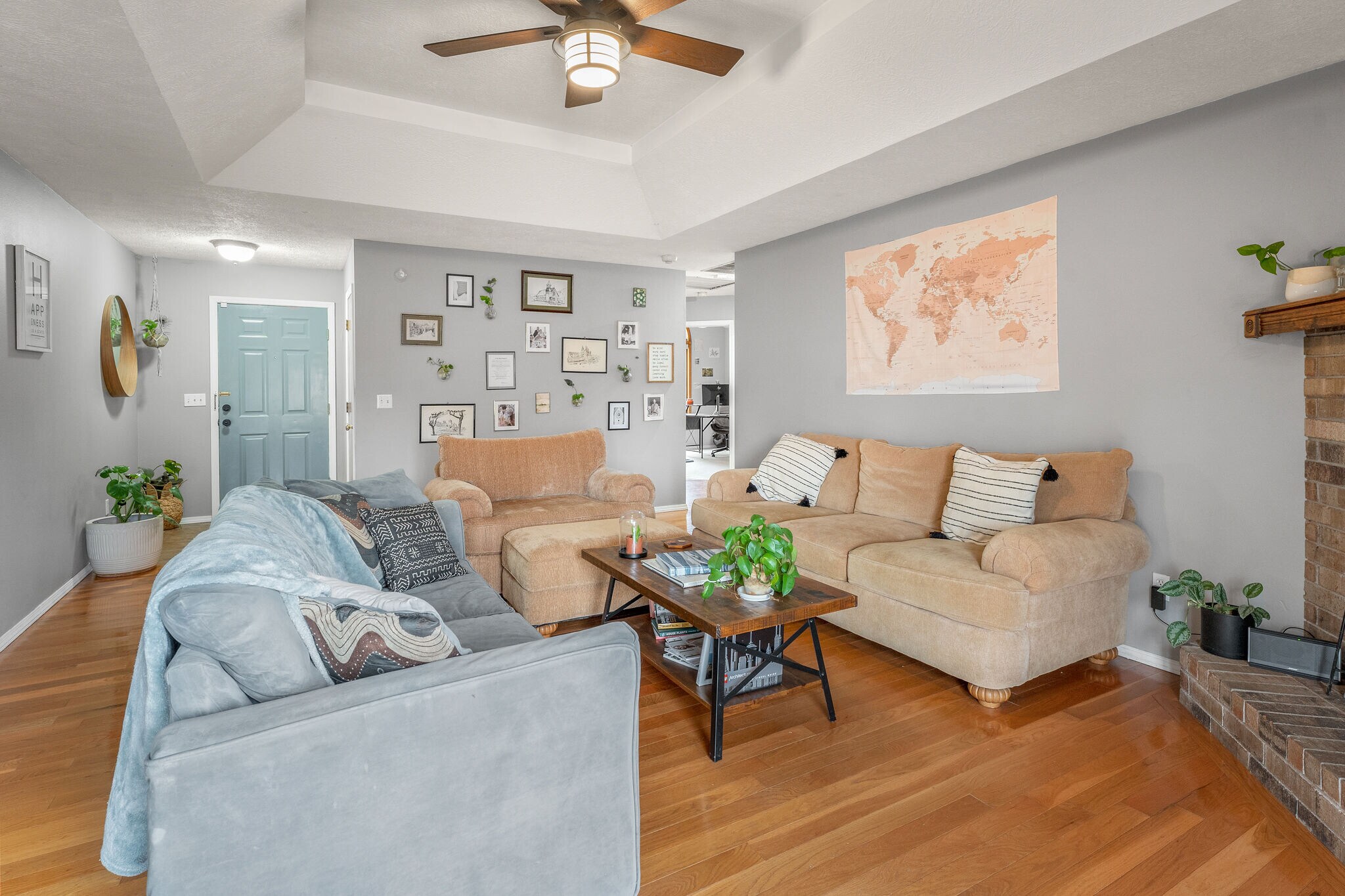Living room - 3668 W El Castile St