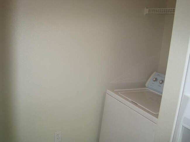Building Photo - 225 Southern Pecan Cir