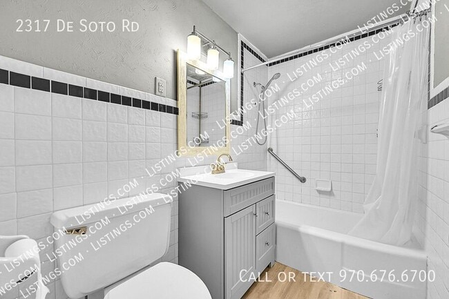 Building Photo - 2317 De Soto Rd