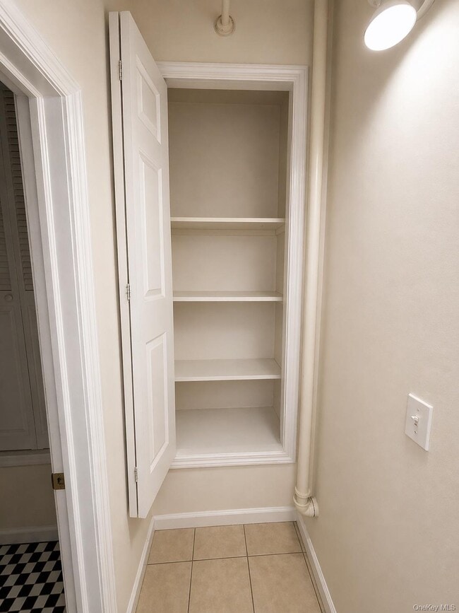 Building Photo - 2757 Long Beach Rd