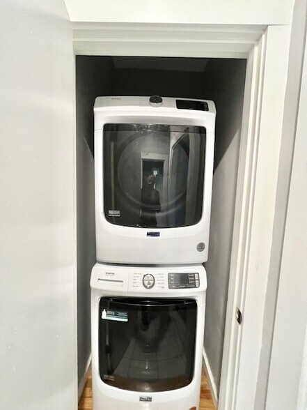 Building Photo - 46 Lambert Ave