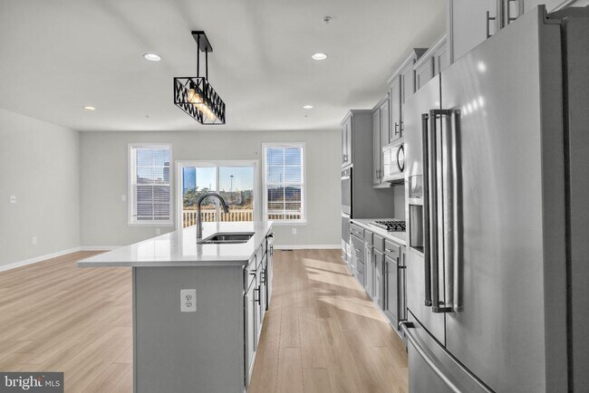 Building Photo - 1106 Overlook Wy