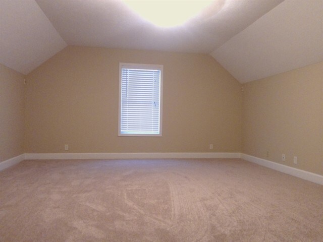Building Photo - 2140 Aberdeen Cir