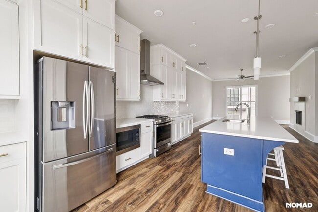 Building Photo - Stunning 4BR Townhome in Alpharetta