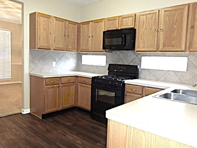 Building Photo - 2906 Tara Gables Ct