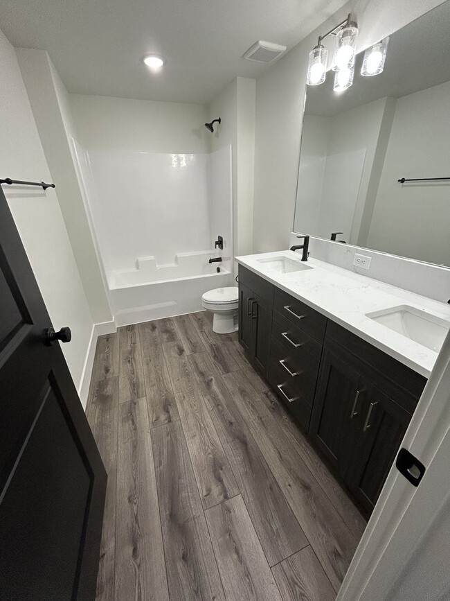 Building Photo - Cutler House