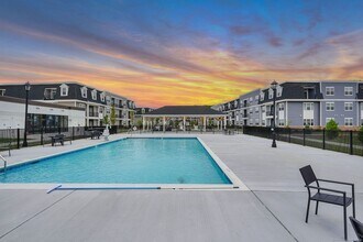 Building Photo - 280 Salmon Brook St