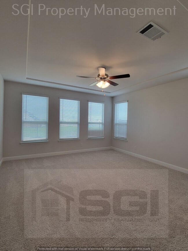 Building Photo - Incredible Brand New 6 Bedroom!!