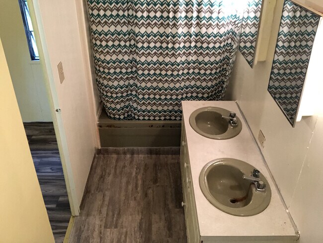 Building Photo - Old Number Six Hwy