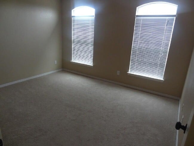 Building Photo - 12325 Sombra Grande Dr